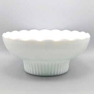 Small EO Brody Co Cleveland White Milk Glass Bowl Scalloped Edge‎ Pedestal M2000